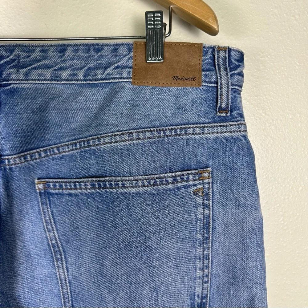 MADEWELL The Darted Barrel-Leg Women's 31 Dobbins Wash Denim Jean